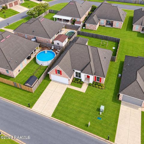 118 Peak Valley Street, Youngsville, LA 70592