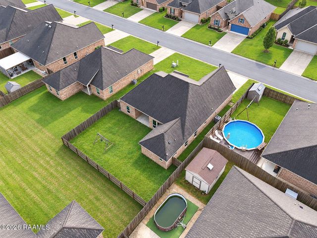 118 Peak Valley Street, Youngsville, LA 70592