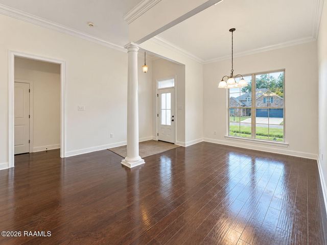 118 Peak Valley Street, Youngsville, LA 70592