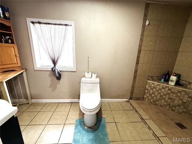 305 Centre Street, Cooter, MO 63839