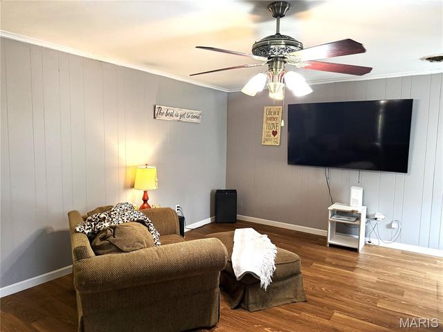 305 Centre Street, Cooter, MO 63839