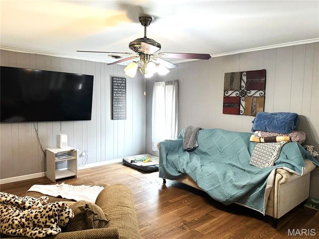 305 Centre Street, Cooter, MO 63839