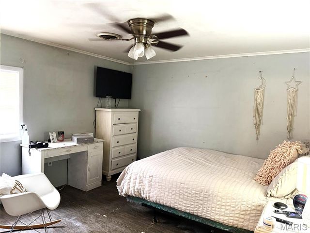 305 Centre Street, Cooter, MO 63839