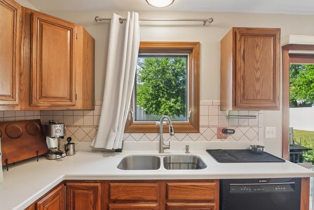 18 W Rosewood Lane, Round Lake Beach, IL 60073