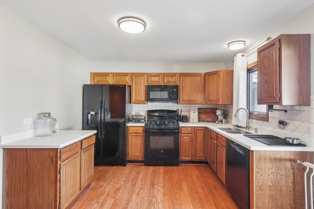 18 W Rosewood Lane, Round Lake Beach, IL 60073