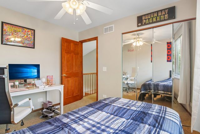18 W Rosewood Lane, Round Lake Beach, IL 60073
