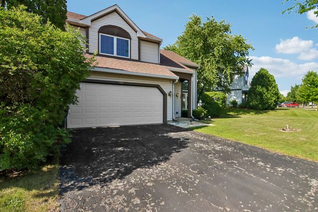 18 W Rosewood Lane, Round Lake Beach, IL 60073