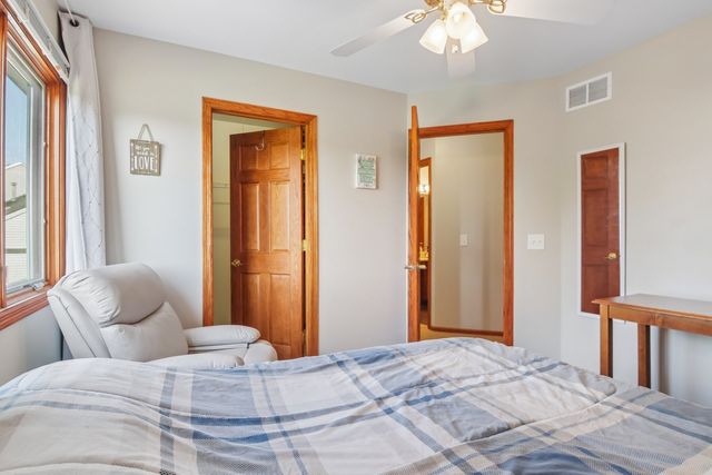18 W Rosewood Lane, Round Lake Beach, IL 60073