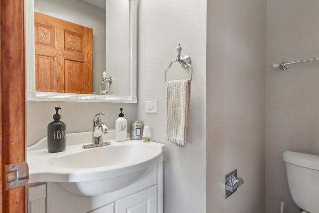 18 W Rosewood Lane, Round Lake Beach, IL 60073
