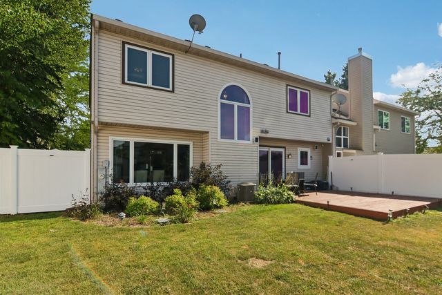 18 W Rosewood Lane, Round Lake Beach, IL 60073