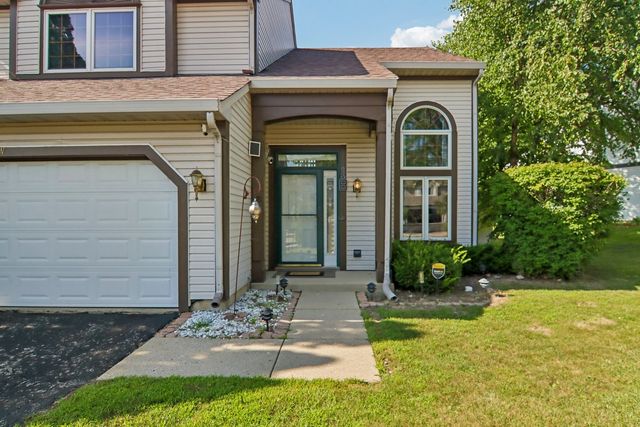 18 W Rosewood Lane, Round Lake Beach, IL 60073