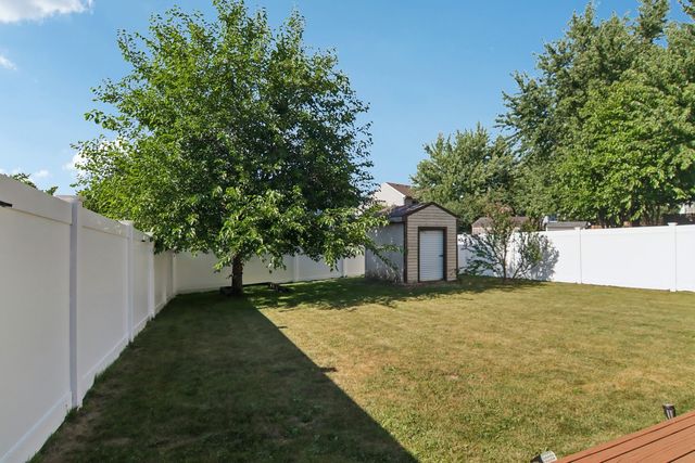 18 W Rosewood Lane, Round Lake Beach, IL 60073