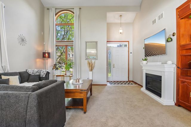 18 W Rosewood Lane, Round Lake Beach, IL 60073