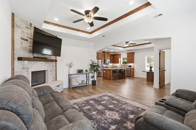 1501 Business Highway 121, Trenton, TX 75490