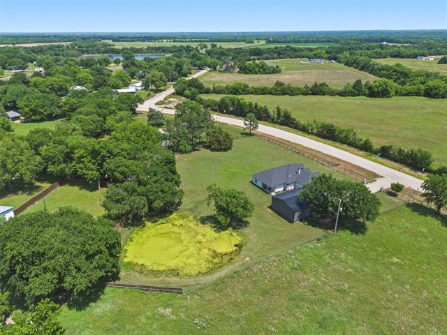 1501 Business Highway 121, Trenton, TX 75490