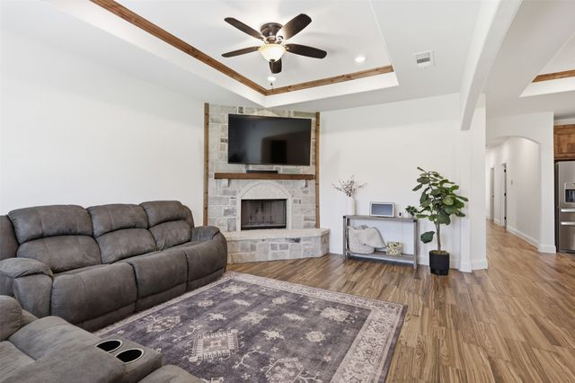 1501 Business Highway 121, Trenton, TX 75490