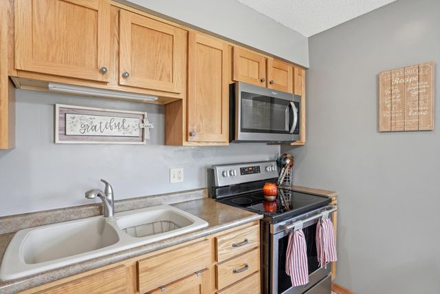 8400 N PHILLIPE RD, Hallsville, MO 65255