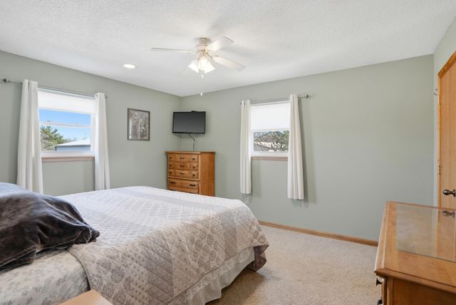 8400 N PHILLIPE RD, Hallsville, MO 65255