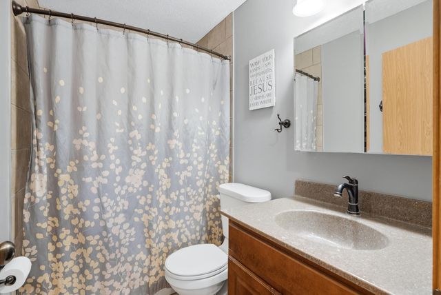 8400 N PHILLIPE RD, Hallsville, MO 65255