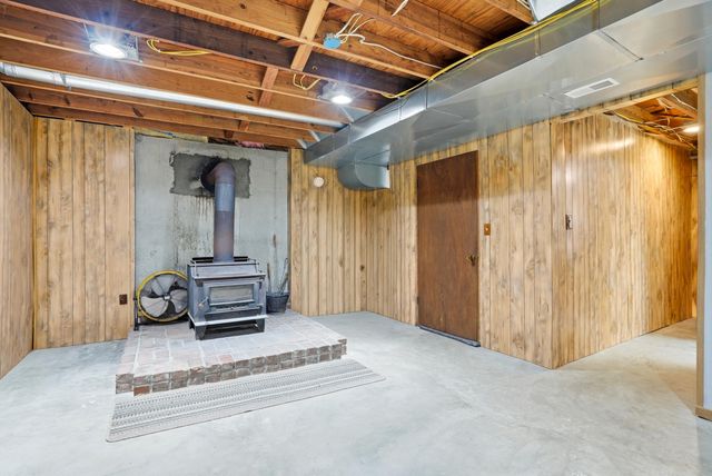 8400 N PHILLIPE RD, Hallsville, MO 65255