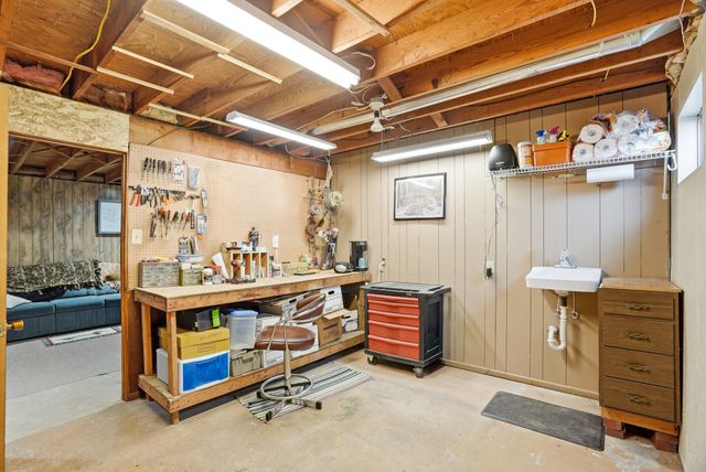 8400 N PHILLIPE RD, Hallsville, MO 65255