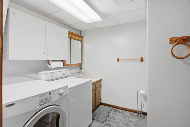 8400 N PHILLIPE RD, Hallsville, MO 65255