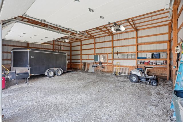 8400 N PHILLIPE RD, Hallsville, MO 65255