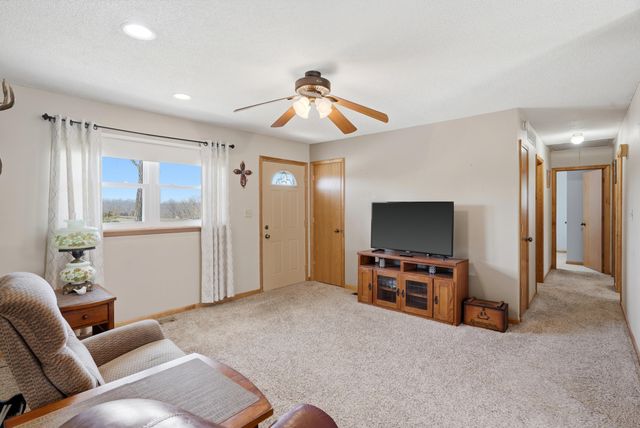 8400 N PHILLIPE RD, Hallsville, MO 65255