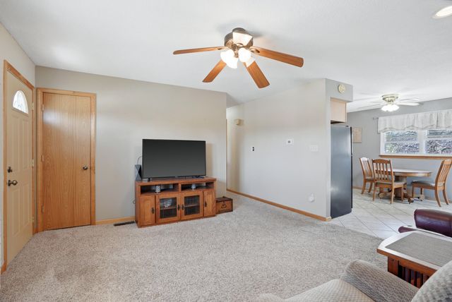 8400 N PHILLIPE RD, Hallsville, MO 65255