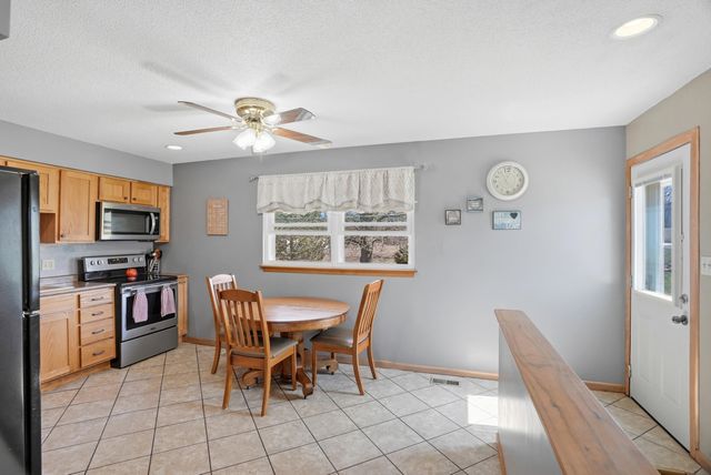 8400 N PHILLIPE RD, Hallsville, MO 65255