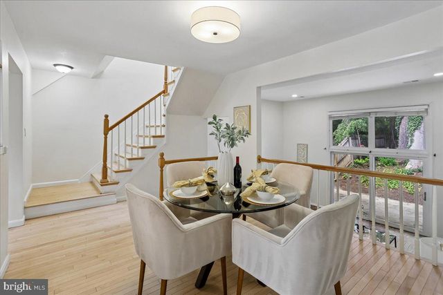 4927 ARCTIC TER, Rockville, MD 20853