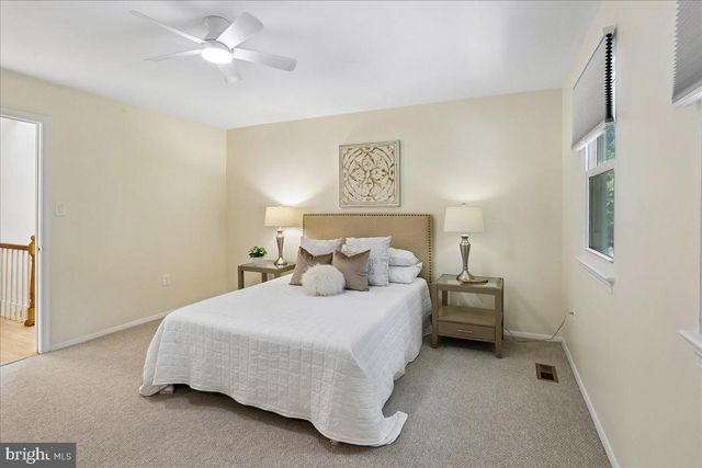 4927 ARCTIC TER, Rockville, MD 20853