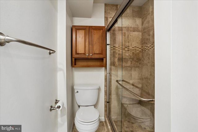 4927 ARCTIC TER, Rockville, MD 20853