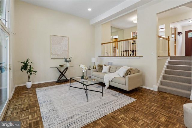 4927 ARCTIC TER, Rockville, MD 20853