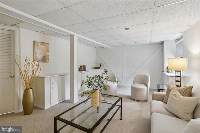 4927 ARCTIC TER, Rockville, MD 20853