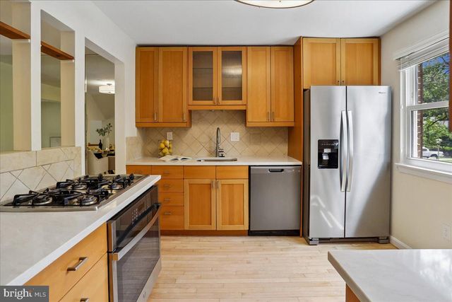 4927 ARCTIC TER, Rockville, MD 20853