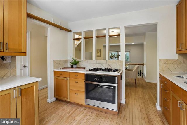 4927 ARCTIC TER, Rockville, MD 20853