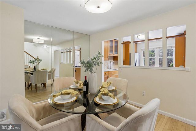 4927 ARCTIC TER, Rockville, MD 20853