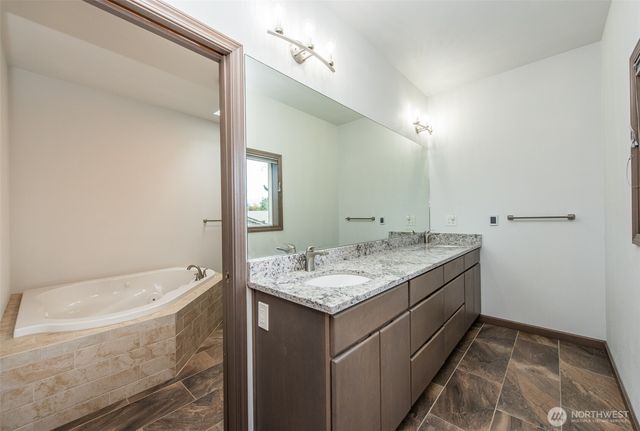 83 Percy Lane, Sequim, WA 98382