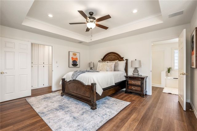 306 Genesis Drive, Bentonville, AR 72712