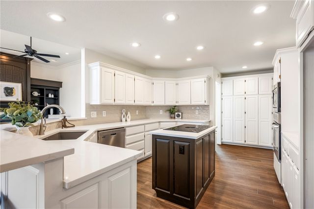 306 Genesis Drive, Bentonville, AR 72712