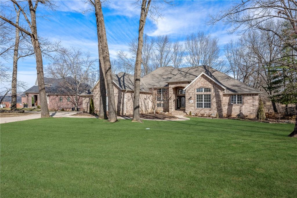 306 Genesis Drive, Bentonville, AR 72712