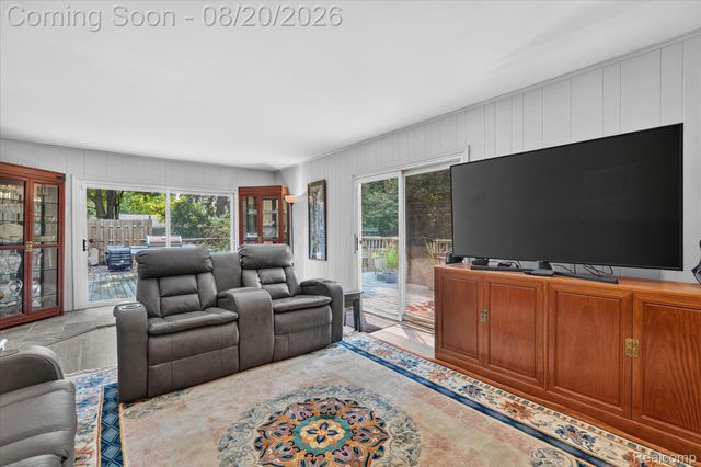 6235 Waldon Road, Independence Charter Township, MI 48346