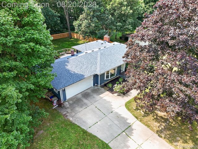6235 Waldon Road, Independence Charter Township, MI 48346