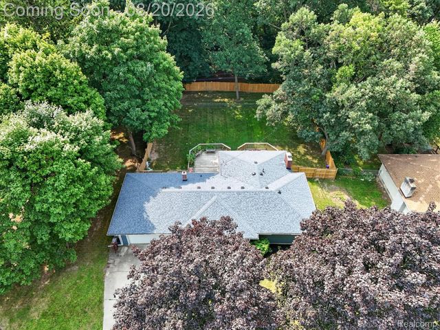 6235 Waldon Road, Independence Charter Township, MI 48346