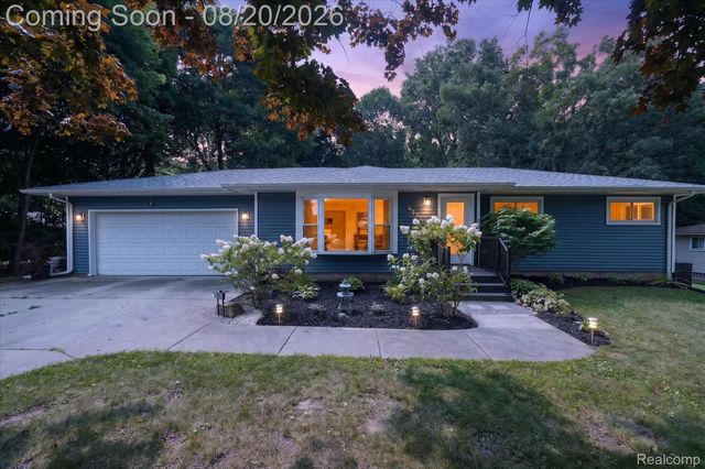 6235 Waldon Road, Independence Charter Township, MI 48346