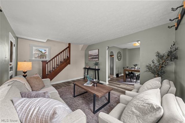 624 Broadway Street E, Cuyahoga Falls, OH 44221