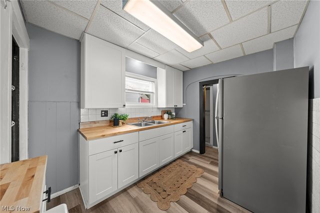 624 Broadway Street E, Cuyahoga Falls, OH 44221