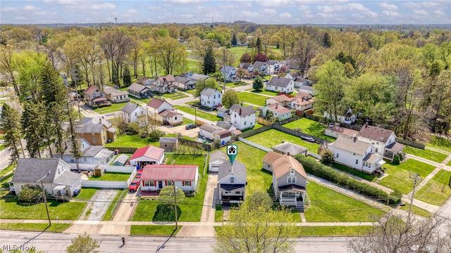 624 Broadway Street E, Cuyahoga Falls, OH 44221