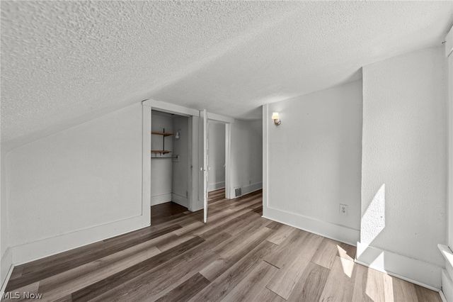 624 Broadway Street E, Cuyahoga Falls, OH 44221